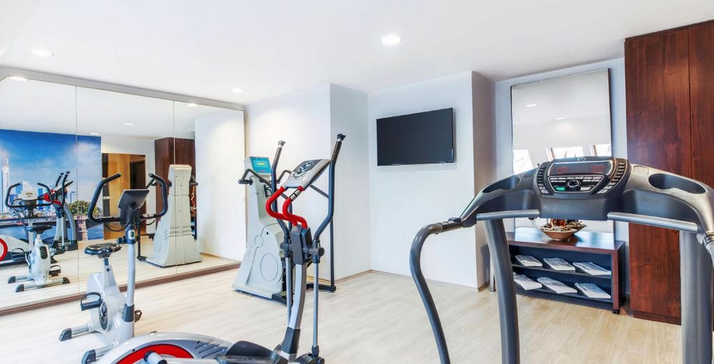 Hotel NH Budapest City 4*