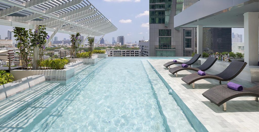Rawai Palm Beach Resort 4*, Paradise KohYao Resort 4*, Peace Laguna Resort & Spa 4* e possibile pre-estensione al Mode Sathorn Hotel Bangkok 4*