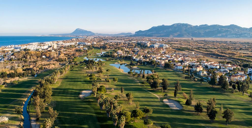 Oliva Nova Beach & Golf Resort 4*