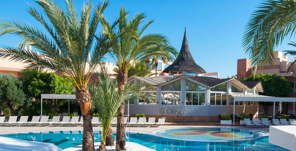 Oliva Nova Beach & Golf Resort 4*