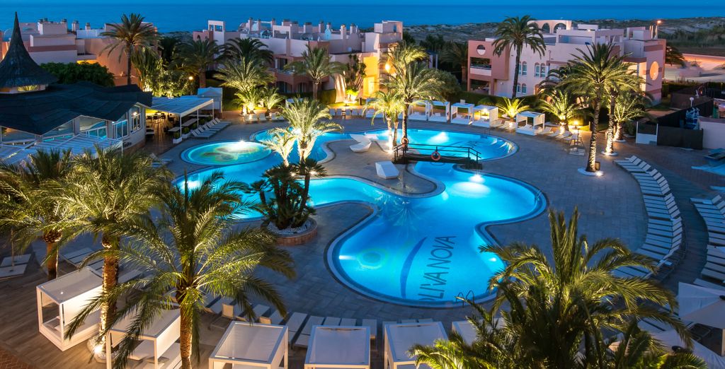 Oliva Nova Beach & Golf Resort 4*