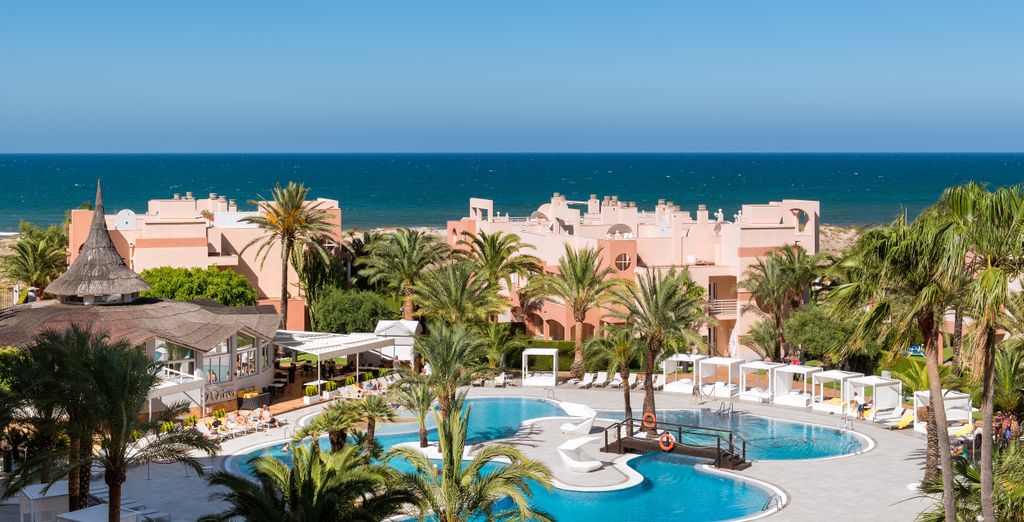 Oliva Nova Beach & Golf Resort 4*