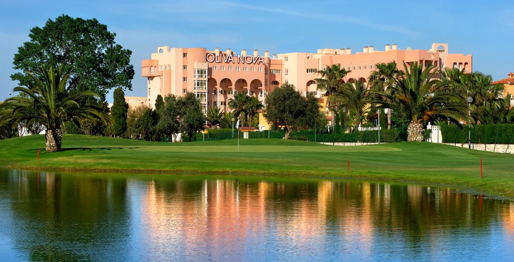 Oliva Nova Beach & Golf Resort 4*