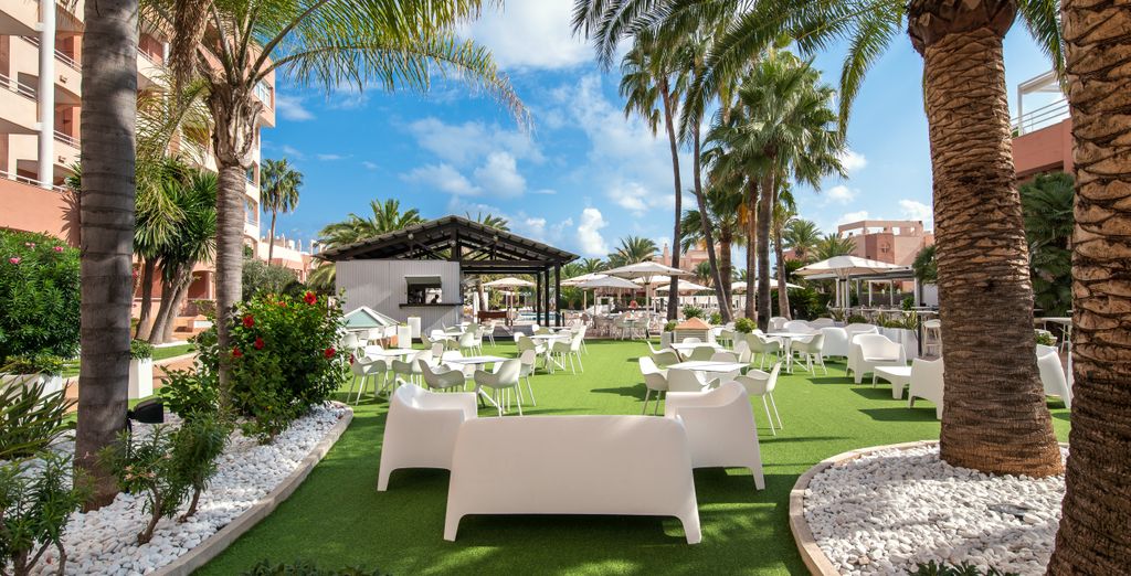 Oliva Nova Beach & Golf Resort 4*