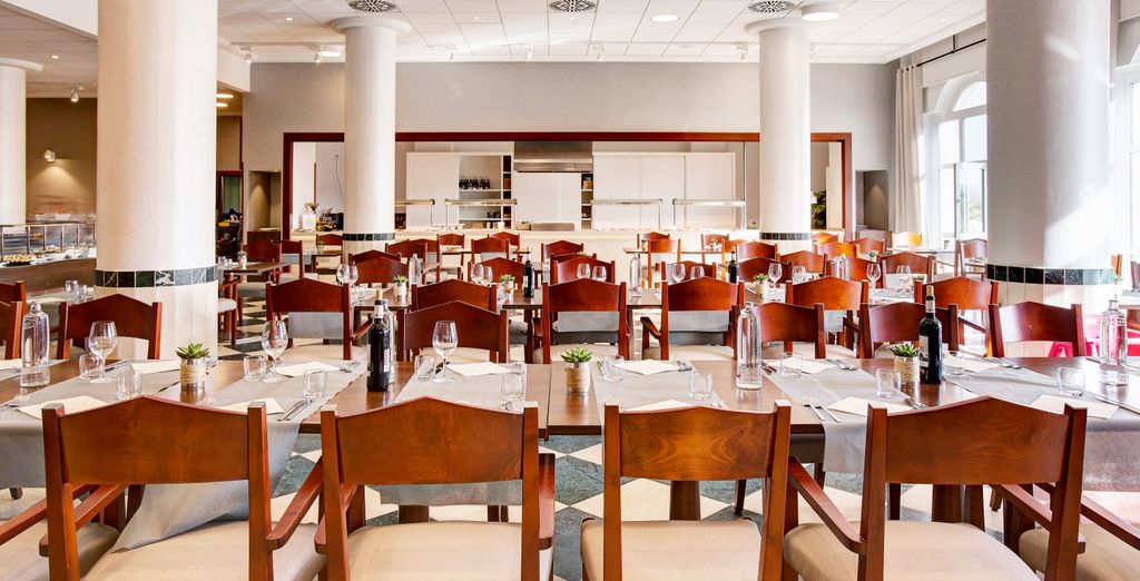 Oliva Nova Beach & Golf Resort 4*