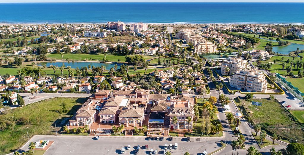 Oliva Nova Beach & Golf Resort 4*