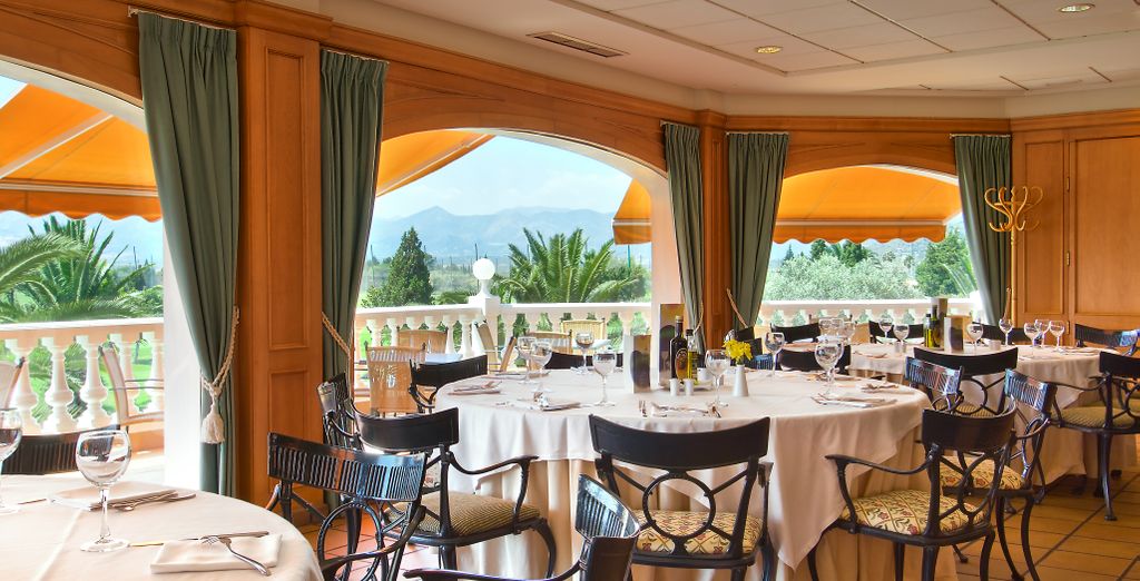 Oliva Nova Beach & Golf Resort 4*