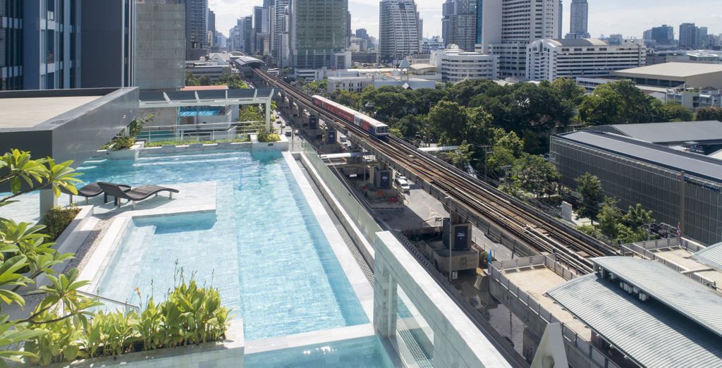 Rawai Palm Beach Resort 4*, Paradise KohYao Resort 4*, Peace Laguna Resort & Spa 4* e possibile pre-estensione al Mode Sathorn Hotel Bangkok 4*