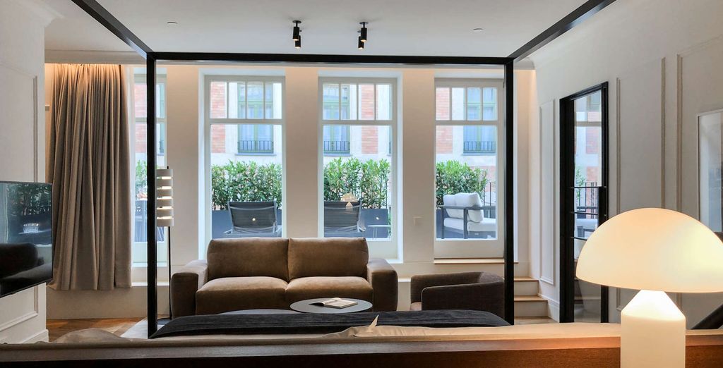 Kozmo Hotel Suites & Spa 5*
