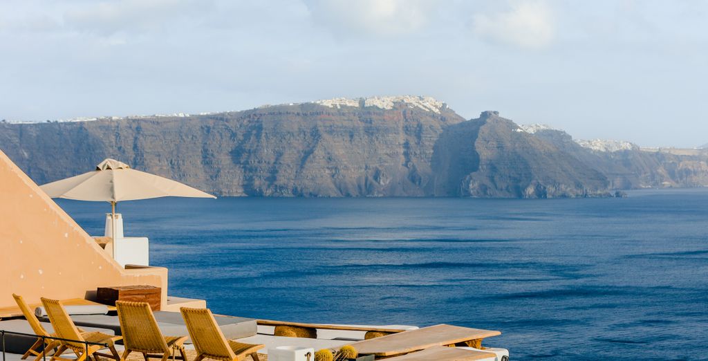 NOŪS Santorini 5*