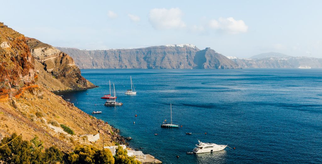 Luna Santorini Suites and Villas
