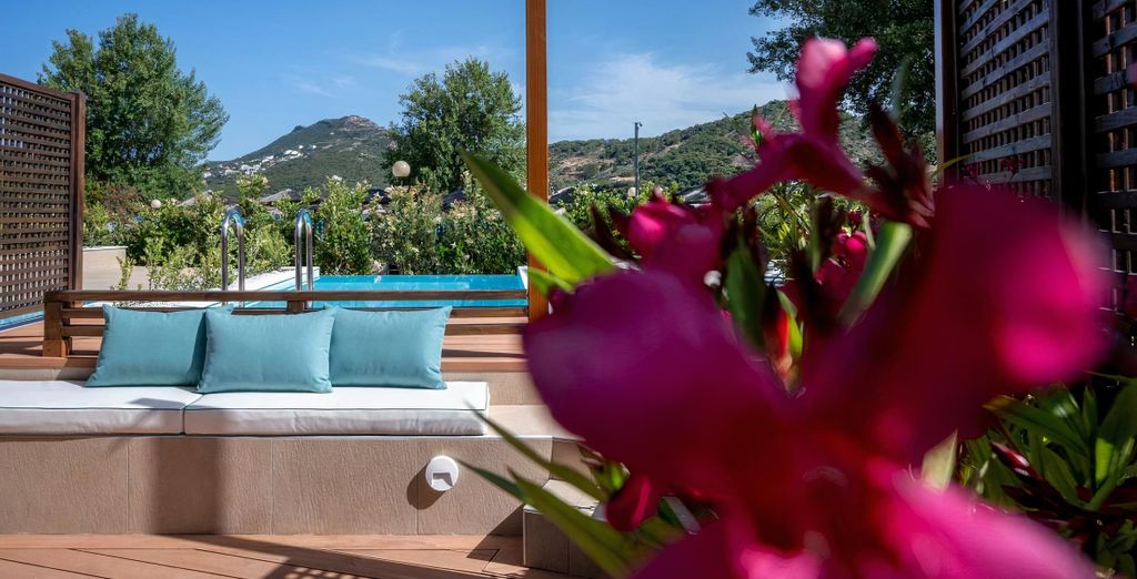 Dolce Attica Riviera 5*