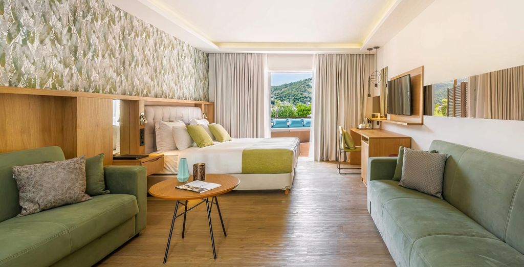 Dolce Attica Riviera 5*