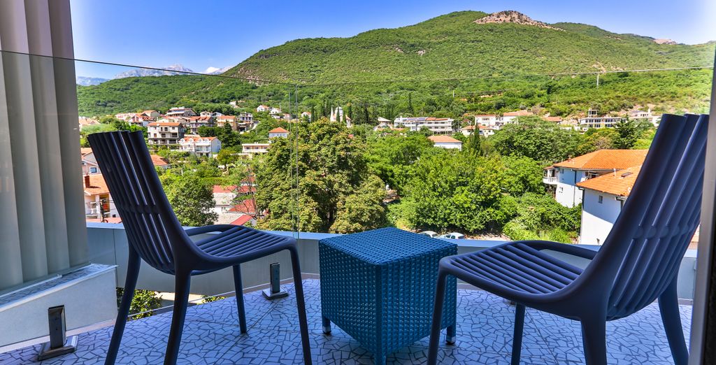 Carine Hotel Kumbor 4*