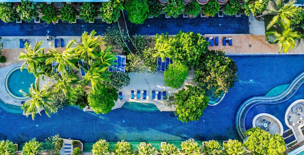 Phuket Graceland Resort & Spa 4*