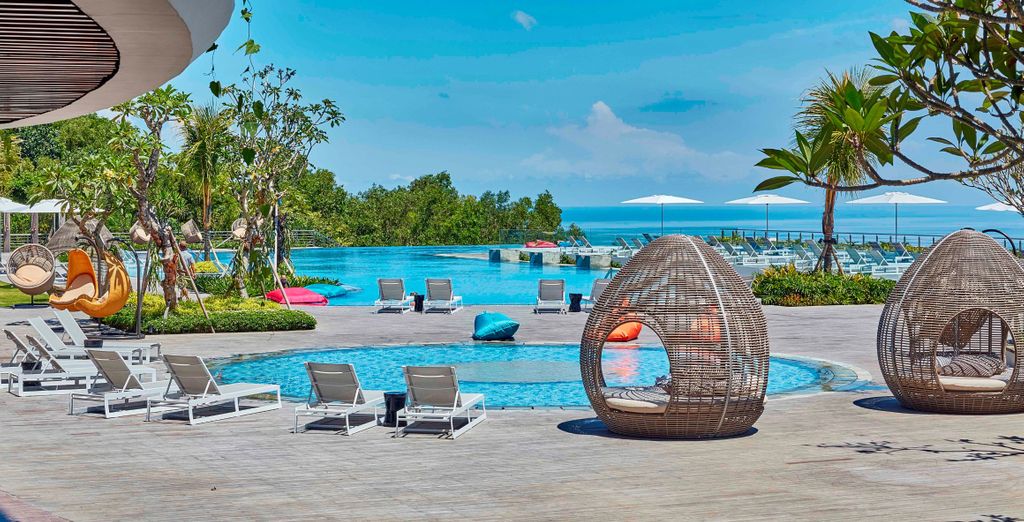 The Mansion Resort 4*, Anema Resort Gili Lombok 5* e Renaissance Bali Uluwatu Resort & Spa 5*