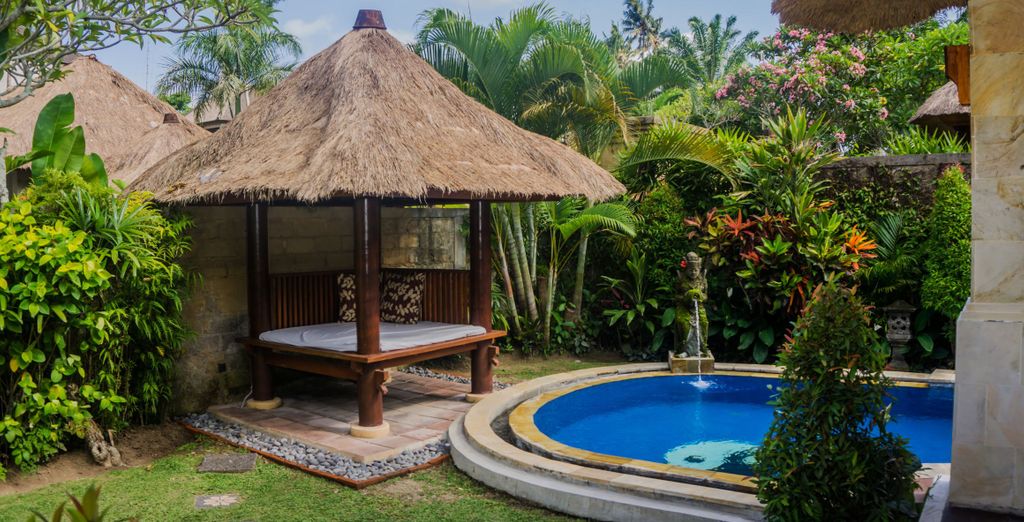 FuramaXclusive Resort & Villas 4*, Ombak Sunset 4* e Cross Bali Breakers 5*
