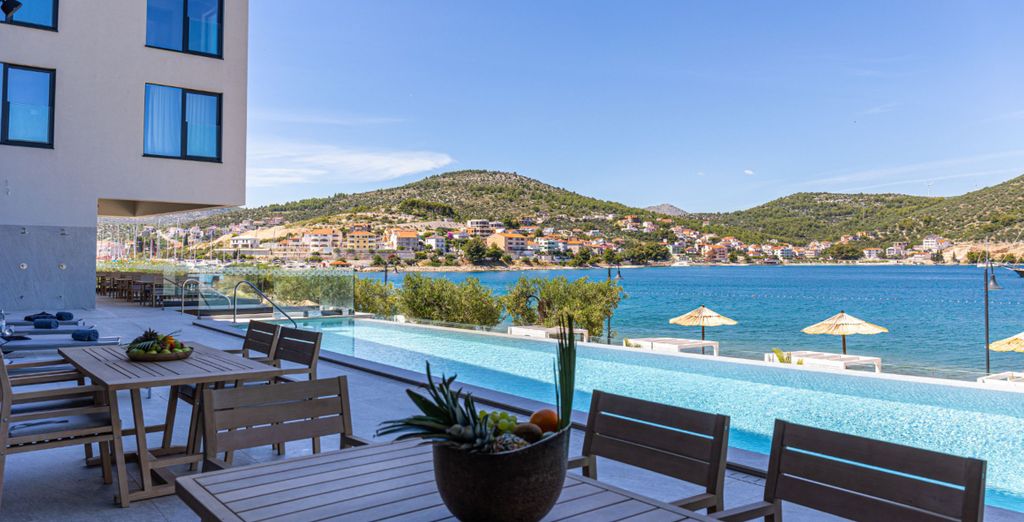 Marinus Beach Hotel 4*