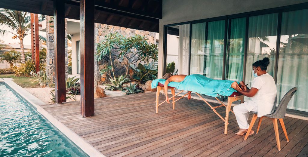 Mythic Suites & Villas 5*