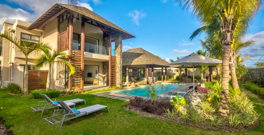 Mythic Suites & Villas 5*