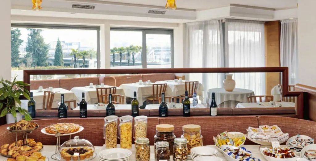 Porta Altinia Suites 4*