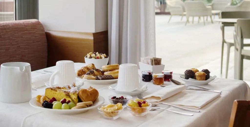 Porta Altinia Suites 4*