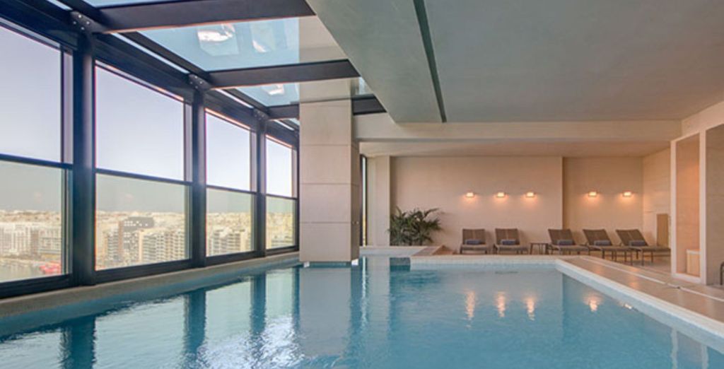 Land's End Boutique Hotel 4*