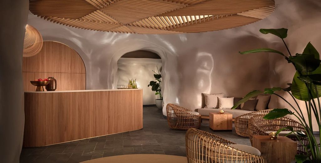 Hotel NH Collection Budapest City Center 4*