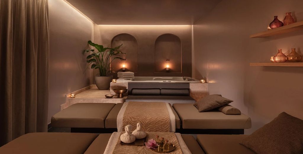 Hotel NH Collection Budapest City Center 4*