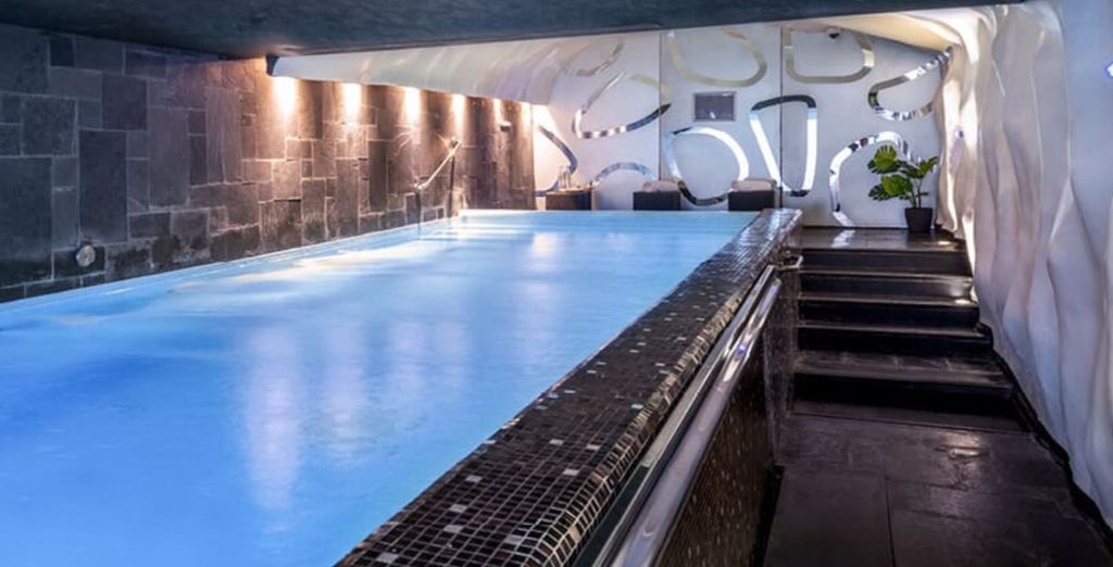Hotel NH Collection Budapest City Center 4*