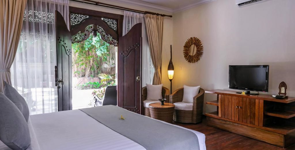 The Payogan Villa Resort & Spa 4*, The Leaf Jimbaran 5* e Hotel Ombak Sunset 4*