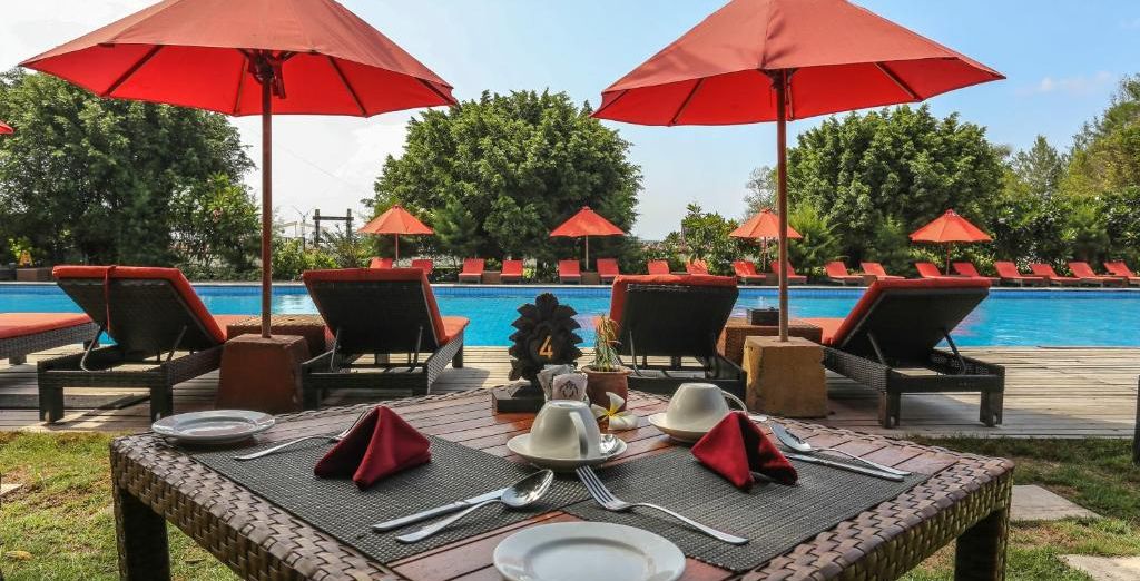 FuramaXclusive Resort & Villas 4*, Ombak Sunset 4* e Cross Bali Breakers 5*