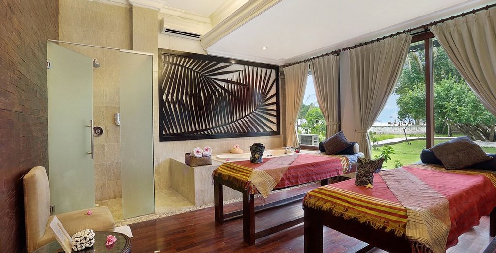 FuramaXclusive Resort & Villas 4*, Ombak Sunset 4* e Cross Bali Breakers 5*