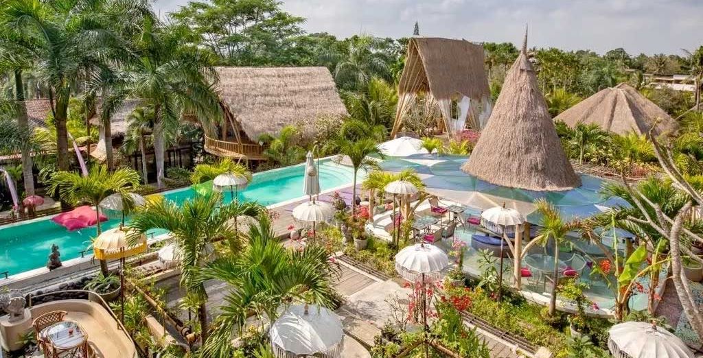 The Mansion Resort 4*, Anema Resort Gili Lombok 5* e Renaissance Bali Uluwatu Resort & Spa 5*