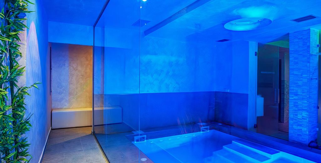 Hotel Ferretti Beach 4*