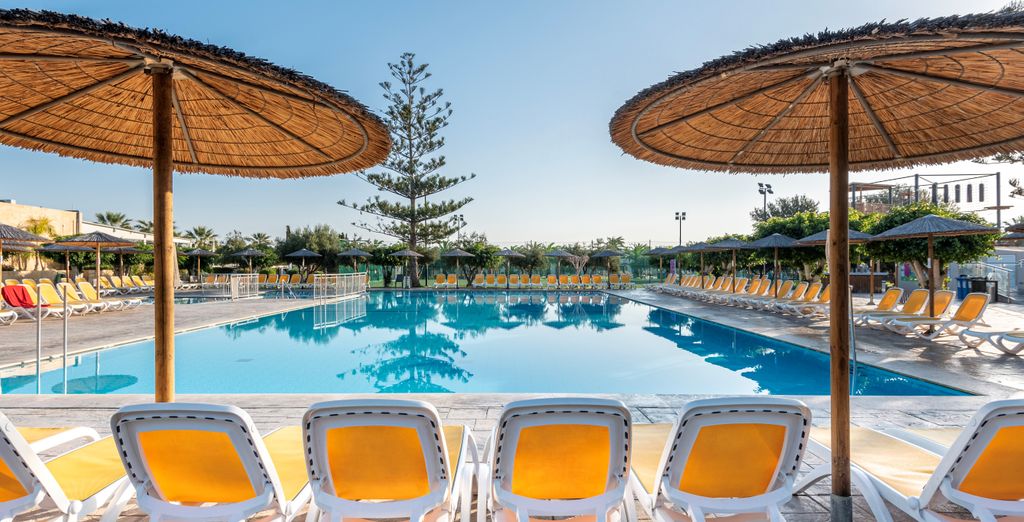 E-GEO Easy Living Resort 4* 