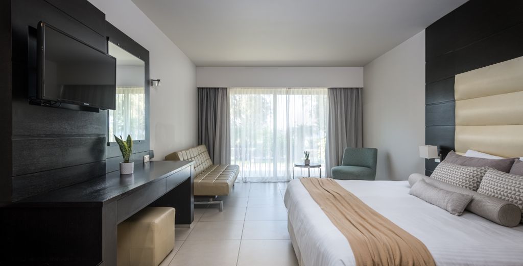 E-GEO Easy Living Resort 4* 