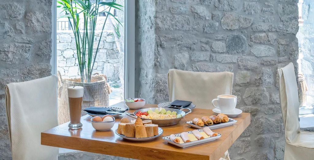 Omnia Mykonos Boutique Hotel & Suites 4*