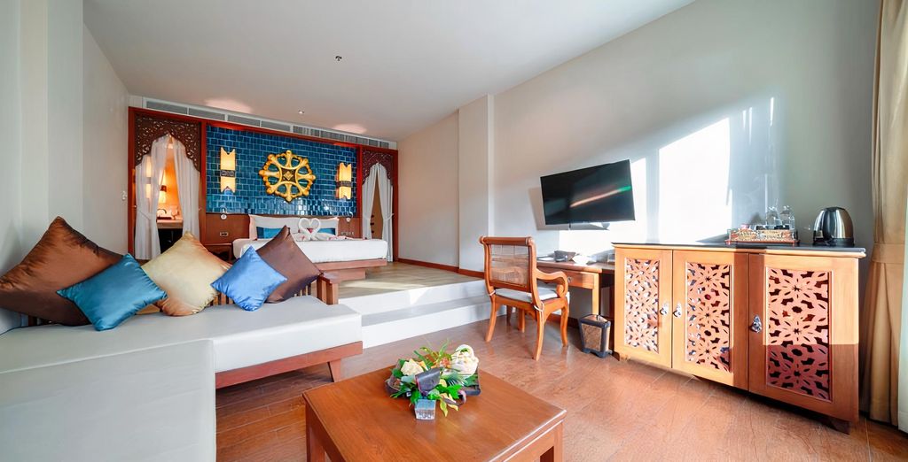 Rawai Palm Beach Resort 4*, Paradise KohYao Resort 4*, Peace Laguna Resort & Spa 4* e possibile pre-estensione al Mode Sathorn Hotel Bangkok 4*