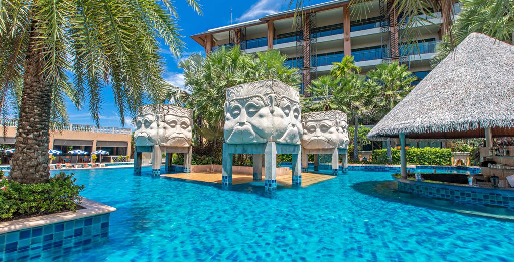 Rawai Palm Beach Resort 4*, Paradise KohYao Resort 4*, Peace Laguna Resort & Spa 4* e possibile pre-estensione al Mode Sathorn Hotel Bangkok 4*