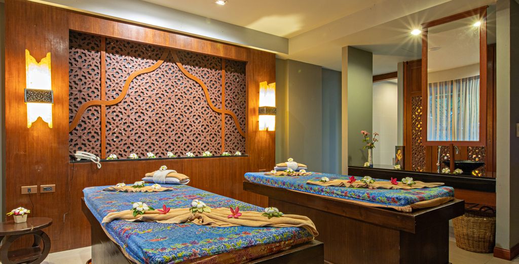 Rawai Palm Beach Resort 4*, Paradise KohYao Resort 4*, Peace Laguna Resort & Spa 4* e possibile pre-estensione al Mode Sathorn Hotel Bangkok 4*