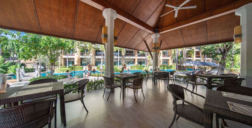 Rawai Palm Beach Resort 4*, Paradise KohYao Resort 4*, Peace Laguna Resort & Spa 4* e possibile pre-estensione al Mode Sathorn Hotel Bangkok 4*