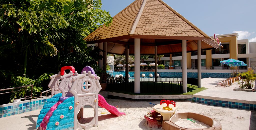 Rawai Palm Beach Resort 4*, Paradise KohYao Resort 4*, Peace Laguna Resort & Spa 4* e possibile pre-estensione al Mode Sathorn Hotel Bangkok 4*