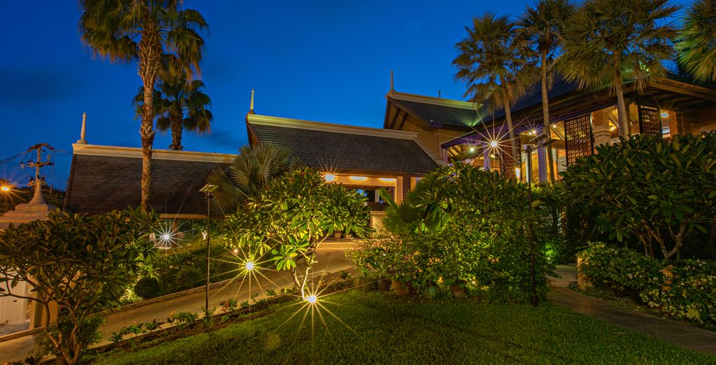 Rawai Palm Beach Resort 4* e The Waters Khao Lak 4* con possibile pre-estensione al Mercure Bangkok Sukhumvit 11 4*