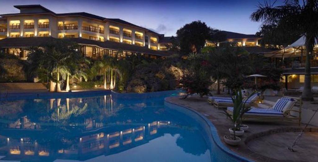 Diani Reef Beach Resort & Spa 5* con safari da 1 a 4 notti