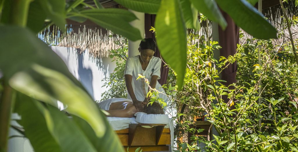Mama Shelter Dubai by ACCOR 4* e Mercure Maldives Kooddoo Resort 4* - Adults Only