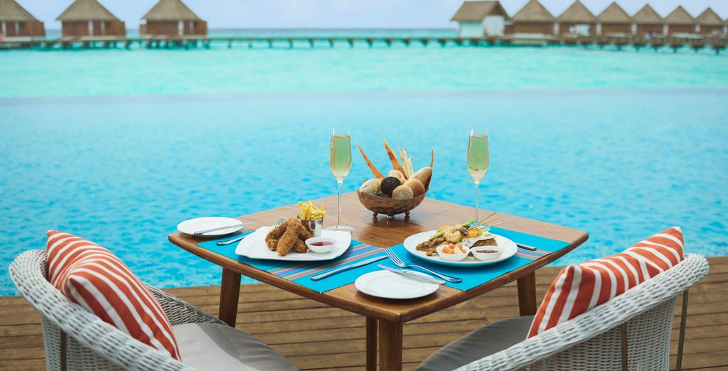 Mama Shelter Dubai by ACCOR 4* e Mercure Maldives Kooddoo Resort 4* - Adults Only