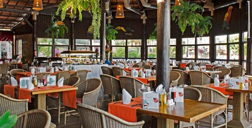 Elba Sara Beach & Golf Resort 4*