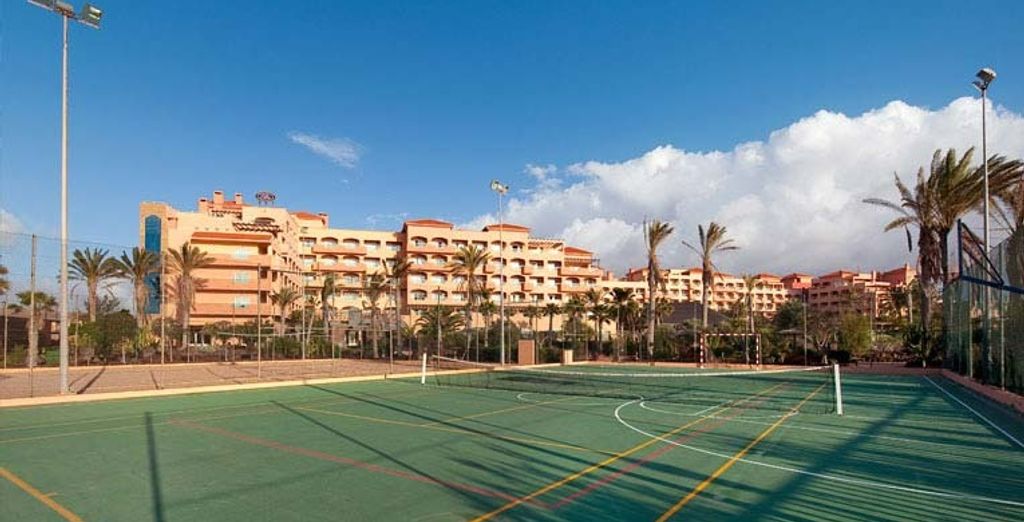 Elba Sara Beach & Golf Resort 4*