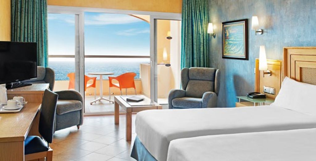 Elba Sara Beach & Golf Resort 4*